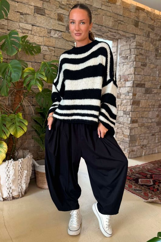 Made in Italy Big Softie Stripe Shortie Knit Black /6 =